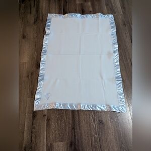 - SMALL Wonders embroidery Teddy Bear Blue Soft Baby Blanket Satin Edg…